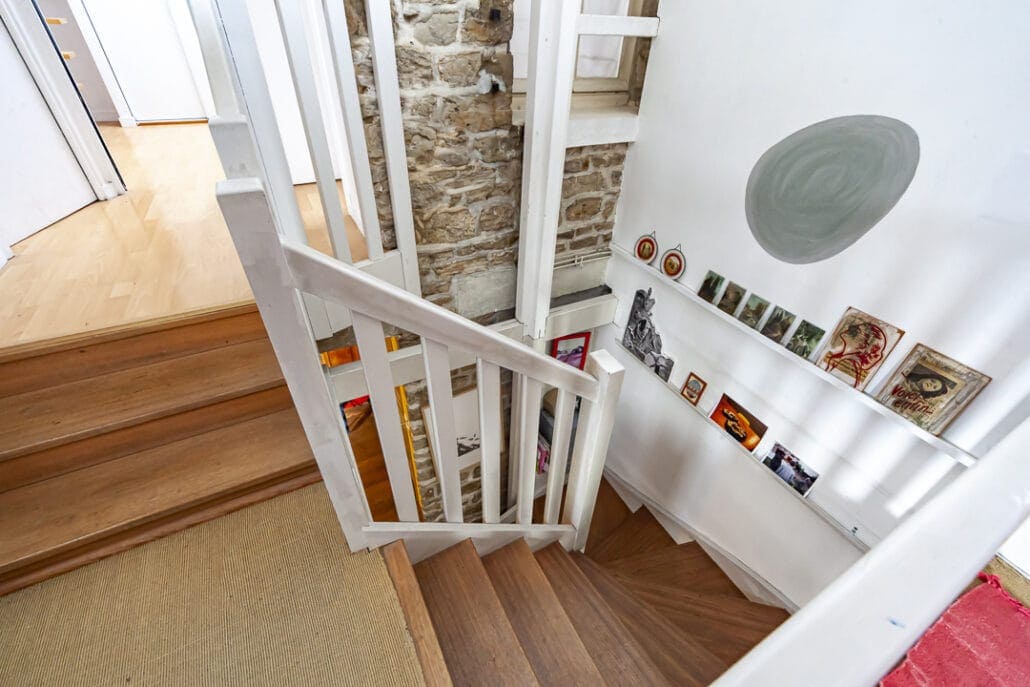 Escalier acc&egrave;s chambres - Photo Rennes