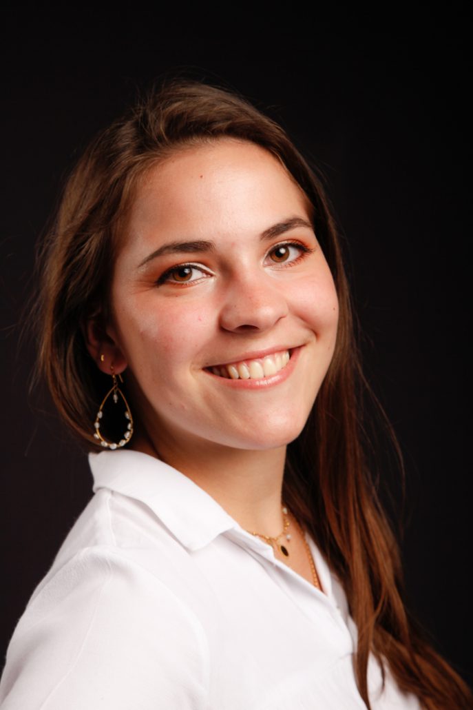 Portrait corporate chemisier blanc - Studio Rennes